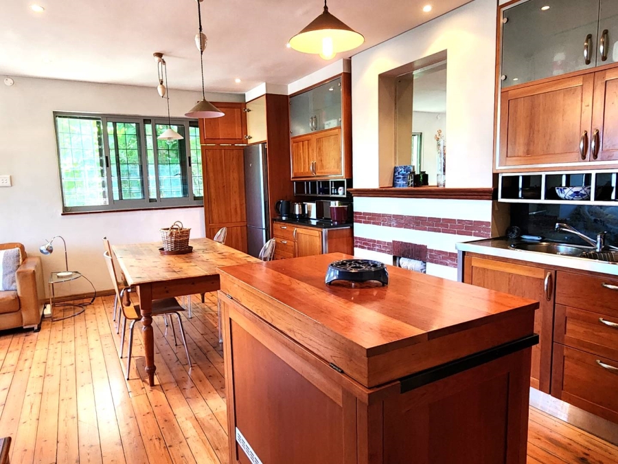 2 Bedroom Property for Sale in Sea Point Western Cape